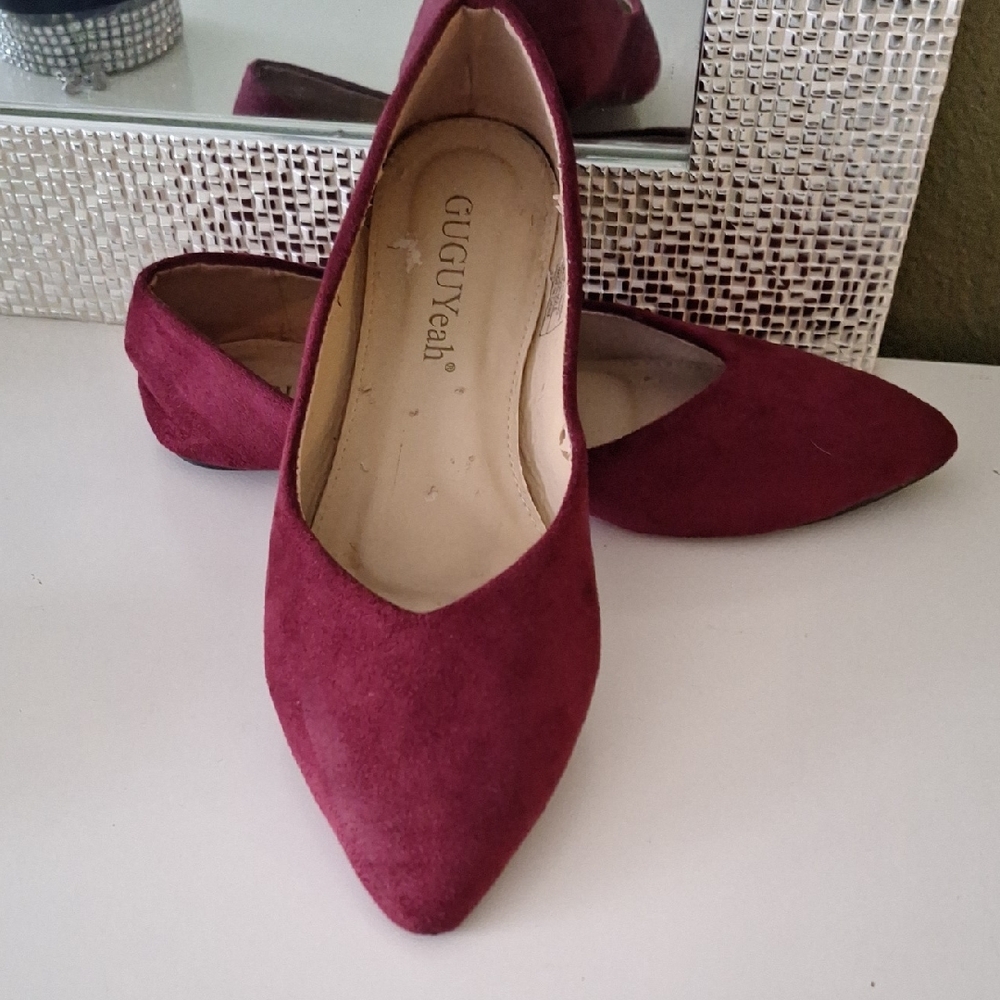 Women's Burgundy Pointed Toe Flats